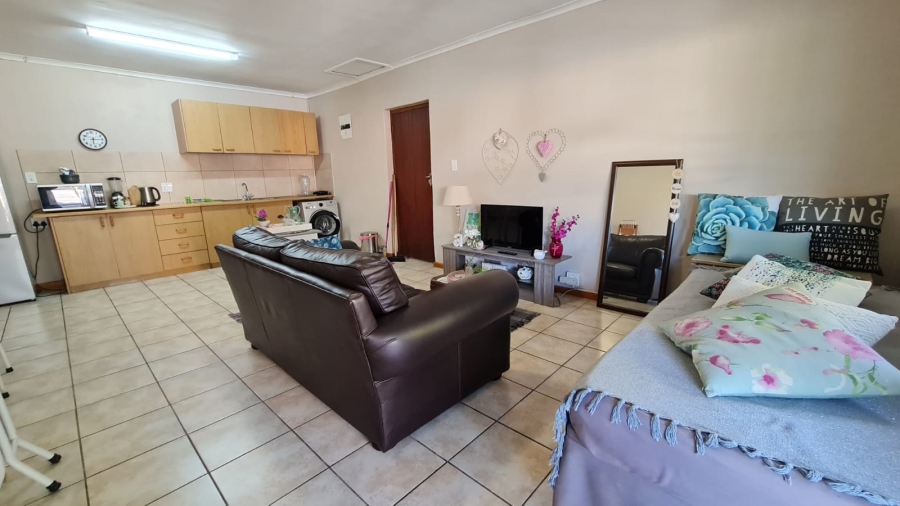 To Let 1 Bedroom Property for Rent in Vredekloof Western Cape